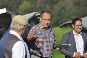 Staatssekretär Roland Weigert besucht den Solarpark Tännesberg