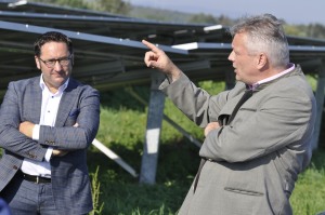 Staatssekretär Roland Weigert besucht den Solarpark Tännesberg
